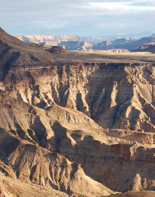 Olbrzym, który nic nic ma… oprócz Angeliny Jolie i paru innych atrakcji :)